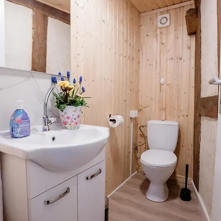 Apartment Janu-homes - 4 - 2 - 6 Betten - Boardinghouse Kirchplatz Mengerskirchen